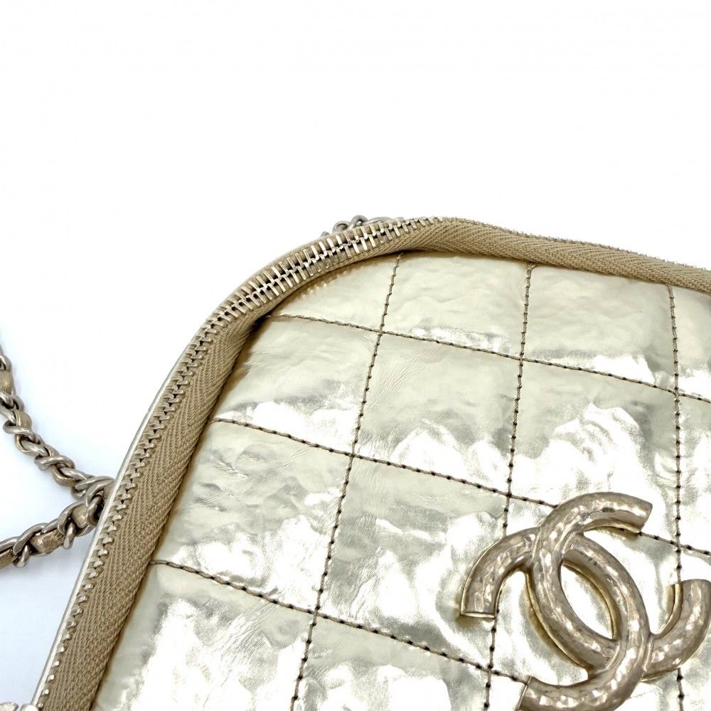 Chanel Shoulder Bag Crossbody Metallic Quilted Chain CC Logo Leather Gold — view 8