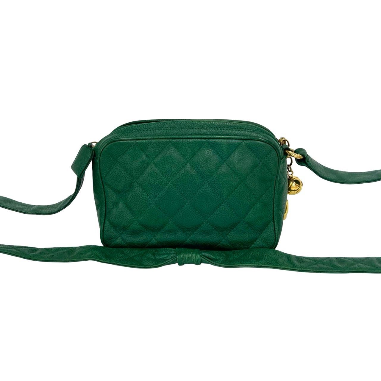 Chanel Card with Vintage Quilted CC Logo Caviar Leather Shoulder Bag Green — view 3