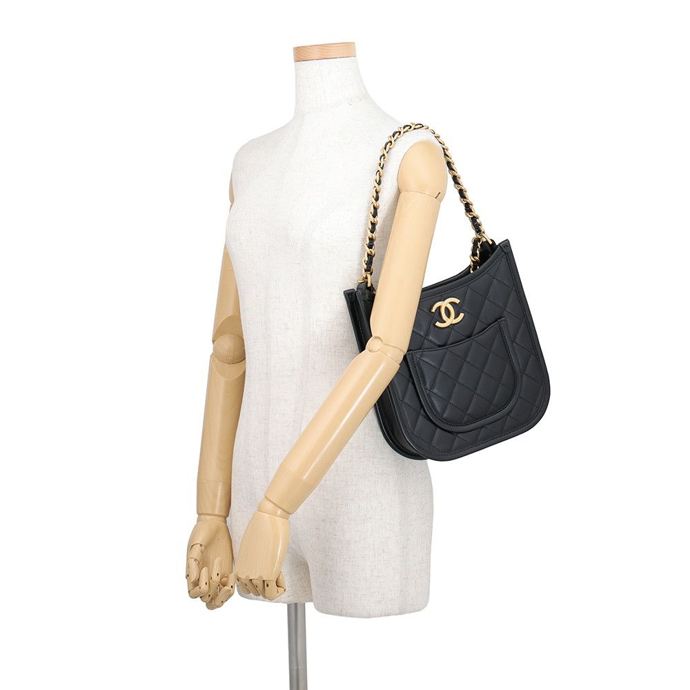 Chanel Chain Shoulder Bag Quilted CC Logo Hobo Lambskin 2-Way Black — view 4