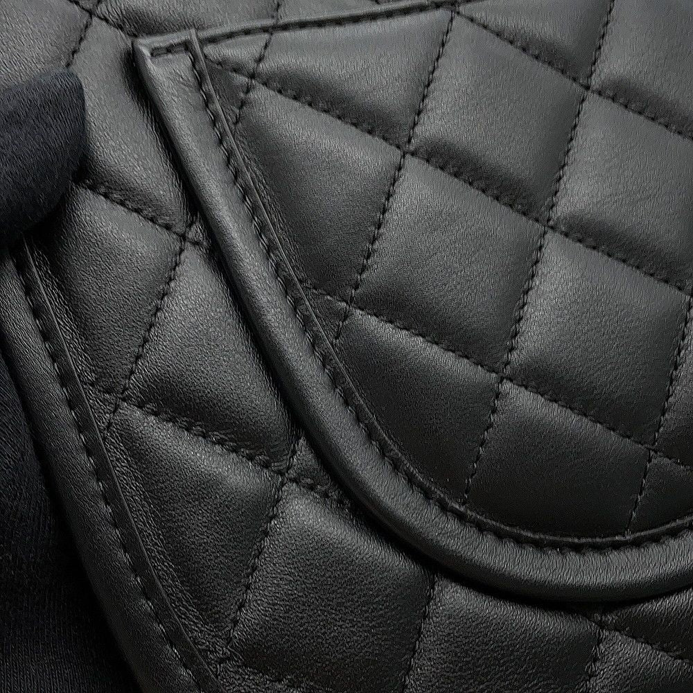 Chanel Chain Shoulder Bag Quilted CC Logo Hobo Lambskin 2-Way Black — view 7