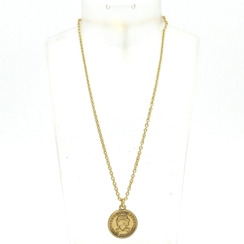 Chanel Necklace Gold Coin — view 2