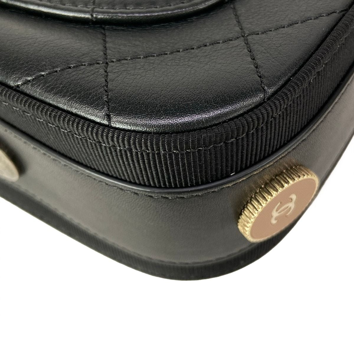 Chanel Shoulder Bag Quilted Black Chain Vintage Gold Leather — view 8