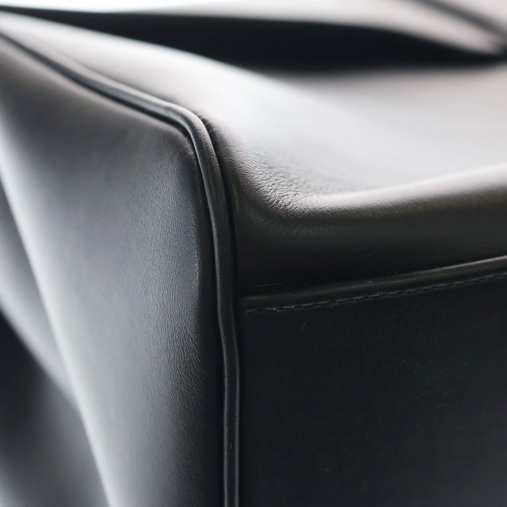 Celine 16 Saise Large Souple Shoulder Bag Leather Black — view 5