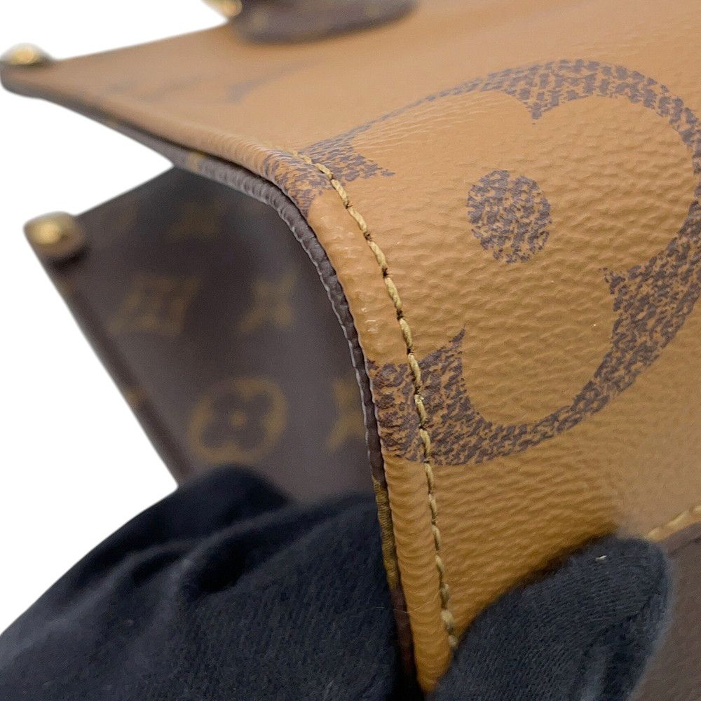 Louis Vuitton Monogram Reverse Giant On The Go PM 2-Way Tote Bag — view 7