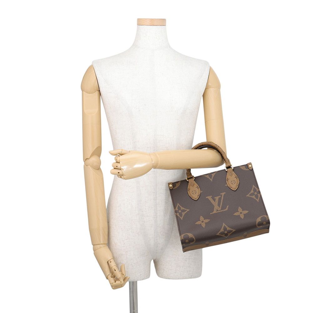 Louis Vuitton Monogram Reverse Giant On The Go PM 2-Way Tote Bag — view 4