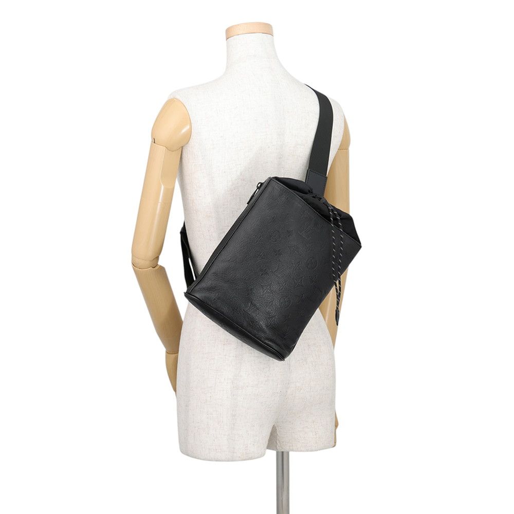 Louis Vuitton Belt Bag Monogram Shadow Chalk Black — view 5