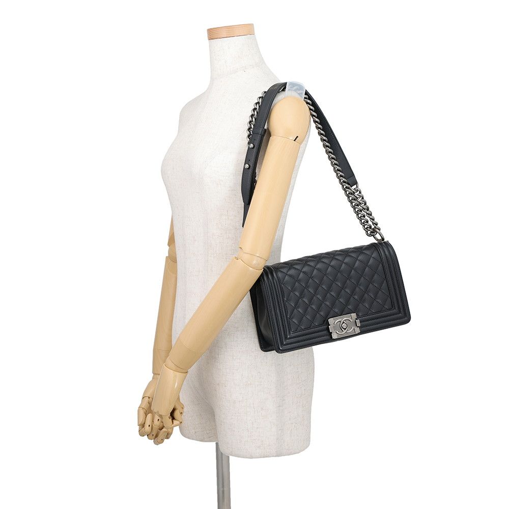 Chanel Chain Shoulder Bag Quilted CC Logo Boy 25 Caviar Leather Black — view 4