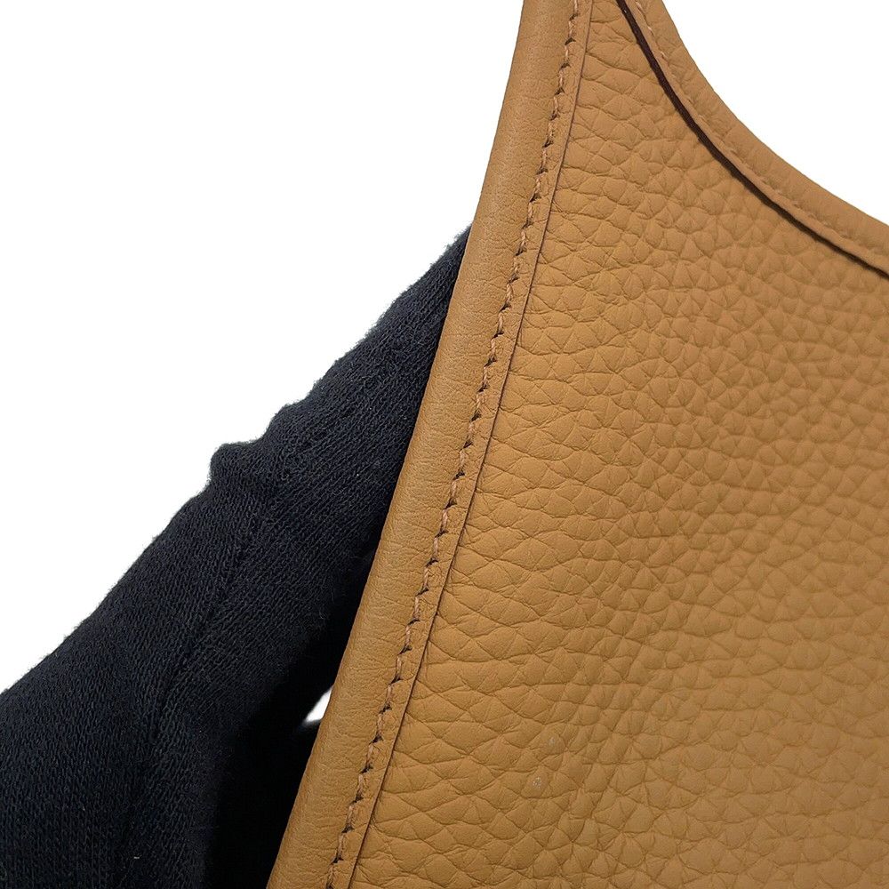 Hermes Shoulder Bag Evelyne TPM 85 Amazon Biscuit Nata Gold Taurillon Clemence — view 7
