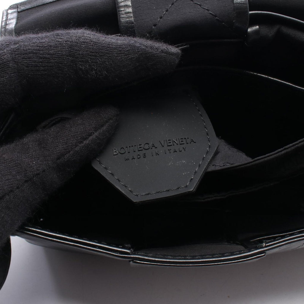 Bottega Veneta Waist Bag Cassette Maxi Intrecciato Black Leather — view 4