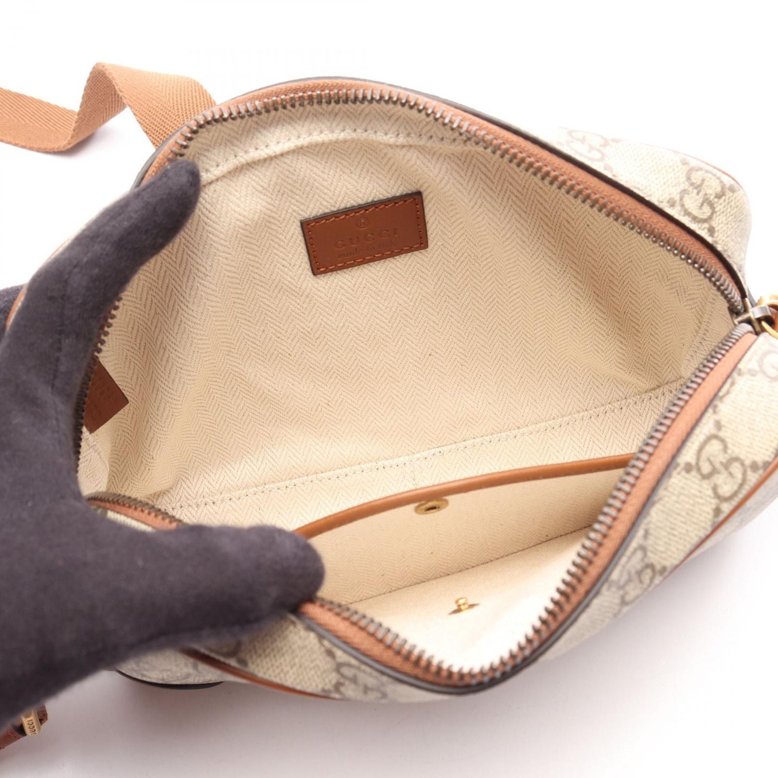 Gucci Shoulder Bag GG Emblem Beige Brown Canvas Leather — view 3