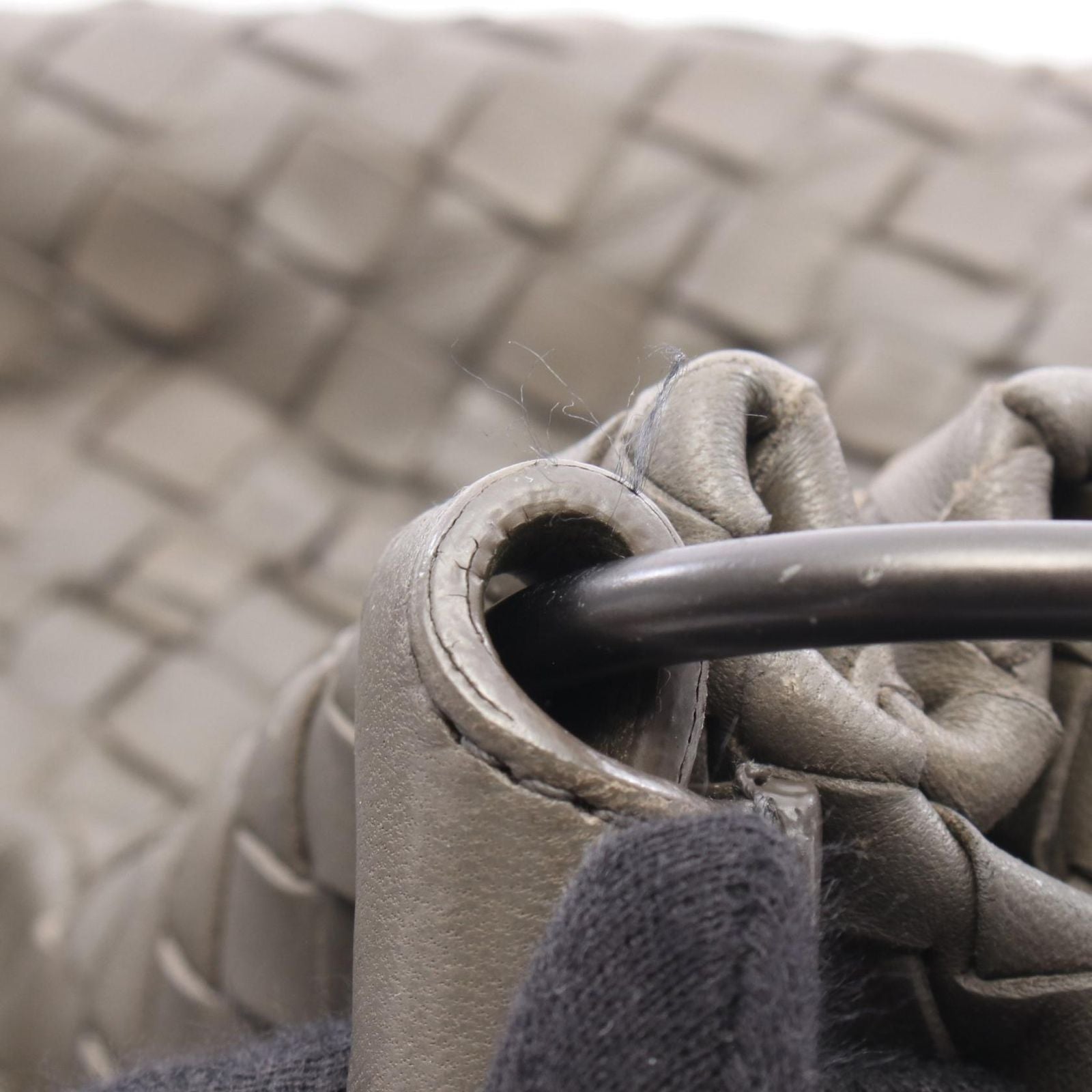 Bottega Veneta Shoulder Bag Intrecciato Gray Leather — view 6