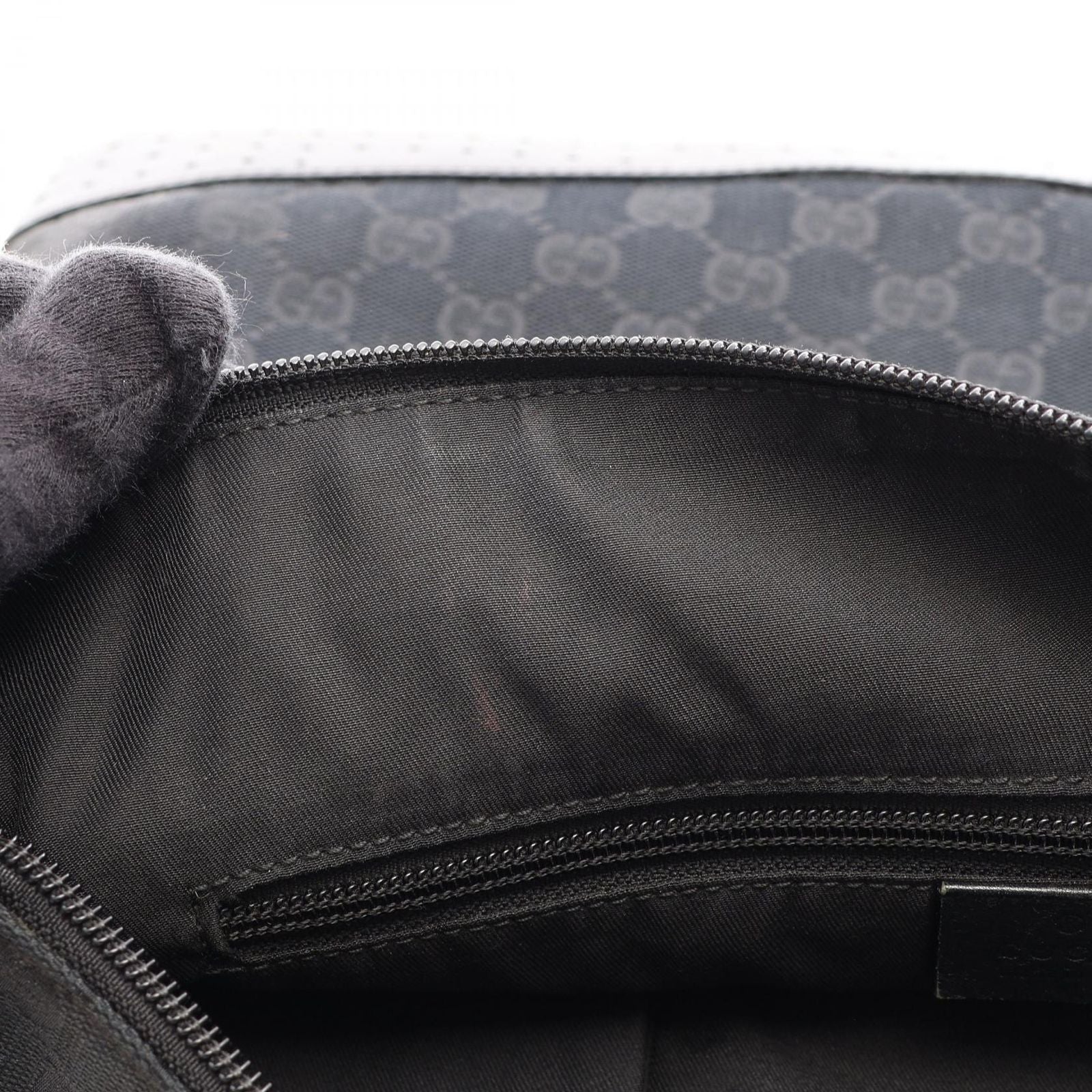 Gucci Shoulder Bag GG Canvas Black — view 5