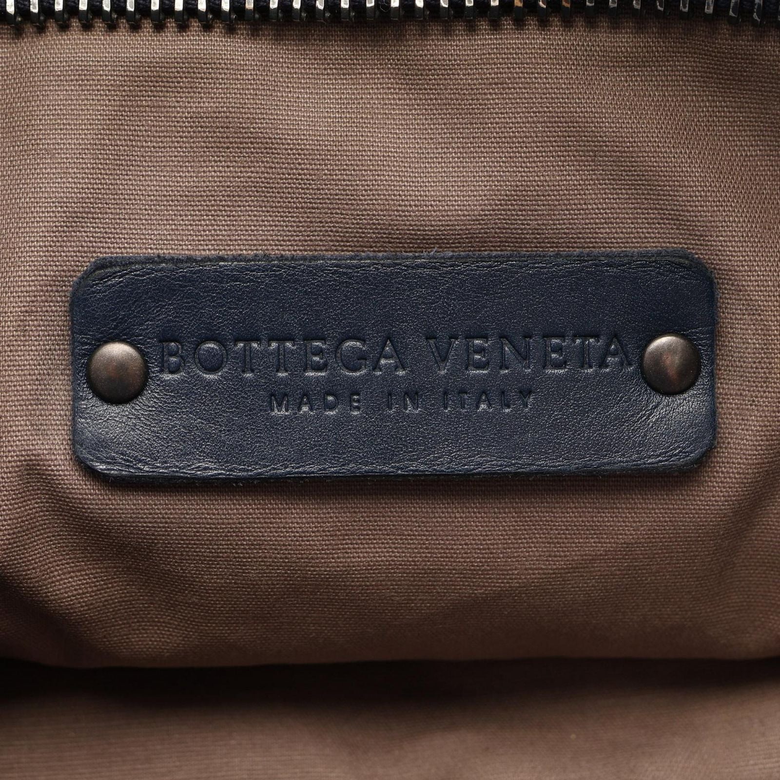 Bottega Veneta Shoulder Bag Intrecciato Navy Leather — view 4