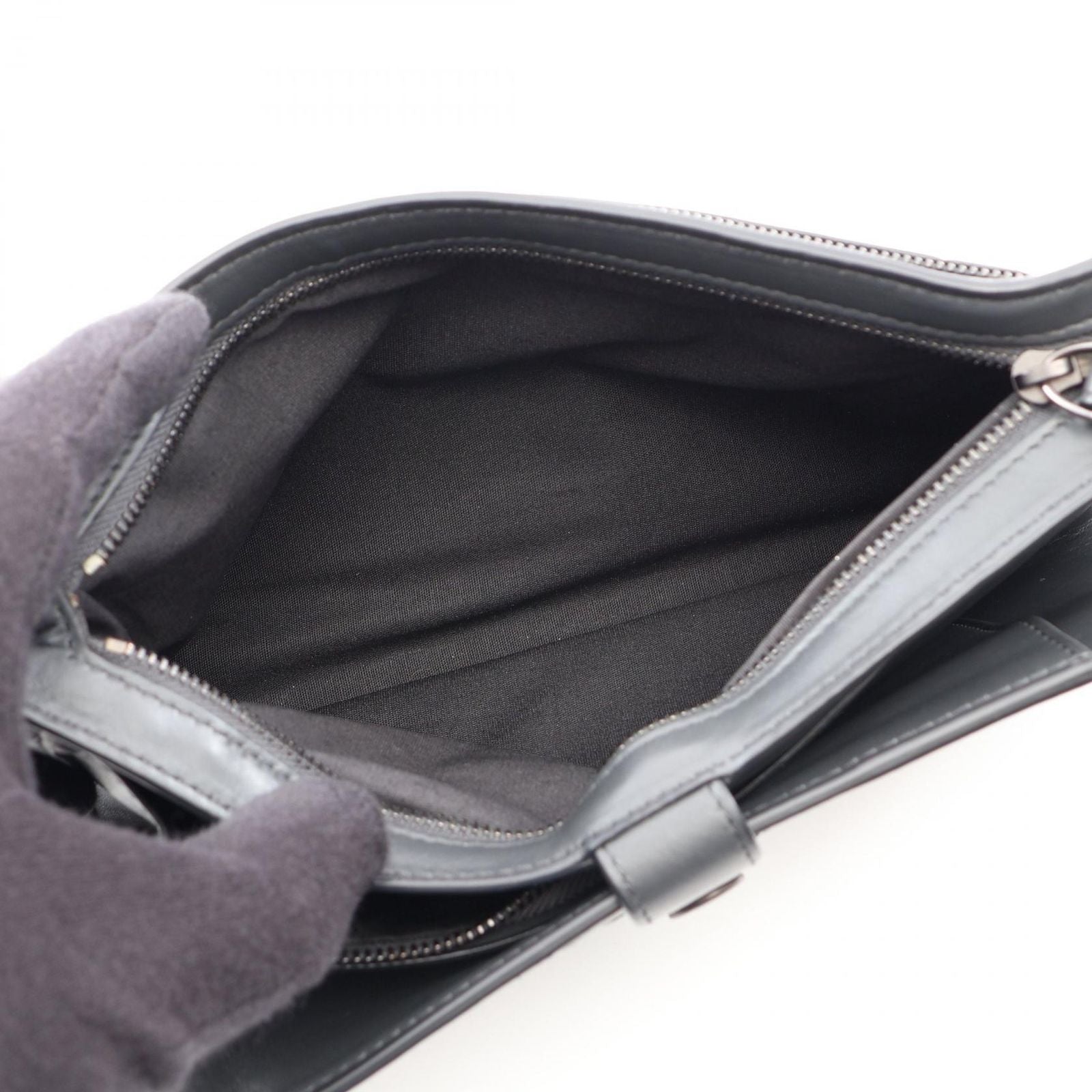Bottega Veneta Clutch Intrecciato with Hand Strap Leather — view 3