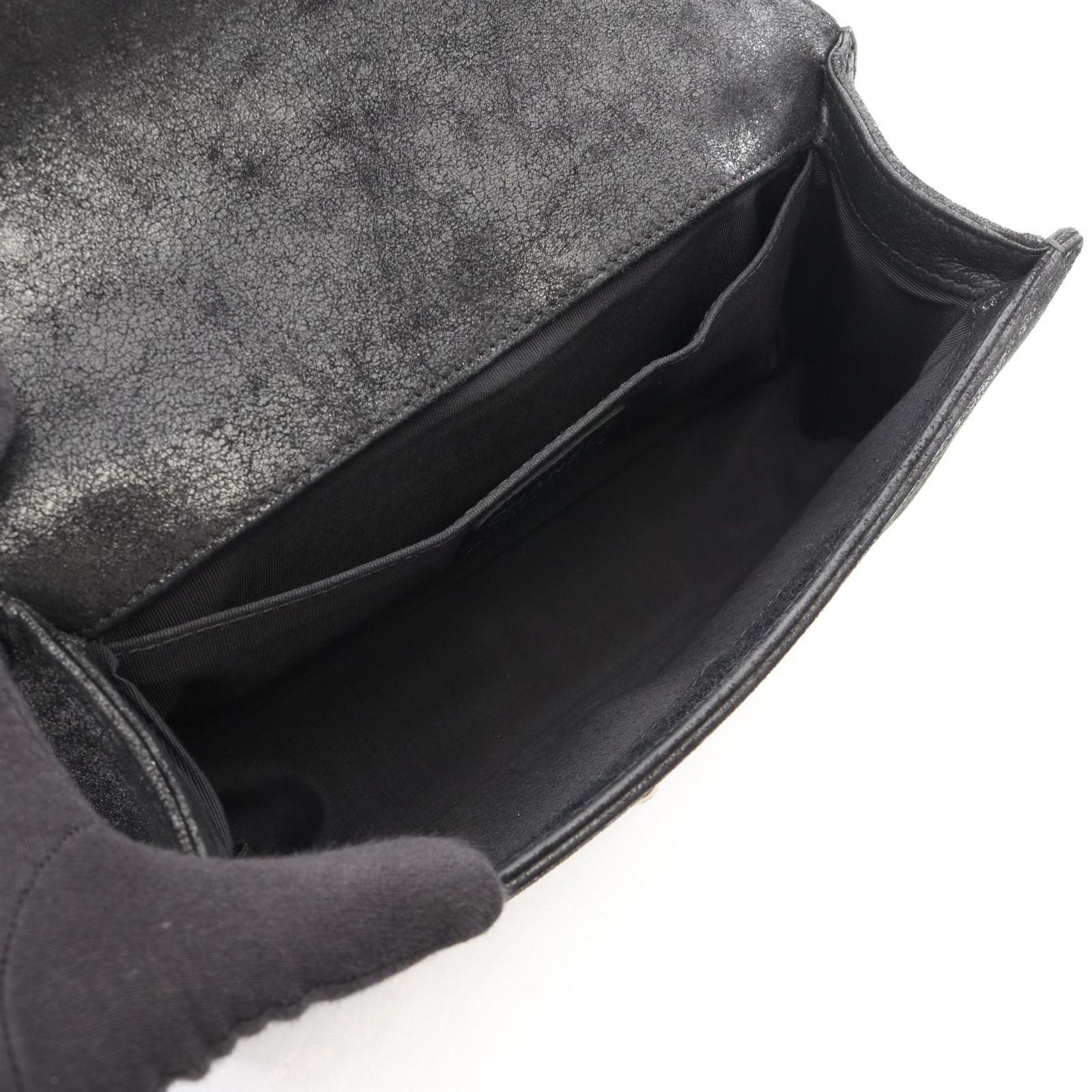 Chanel Shoulder Bag Boy Black Leather Boy Chain — view 3