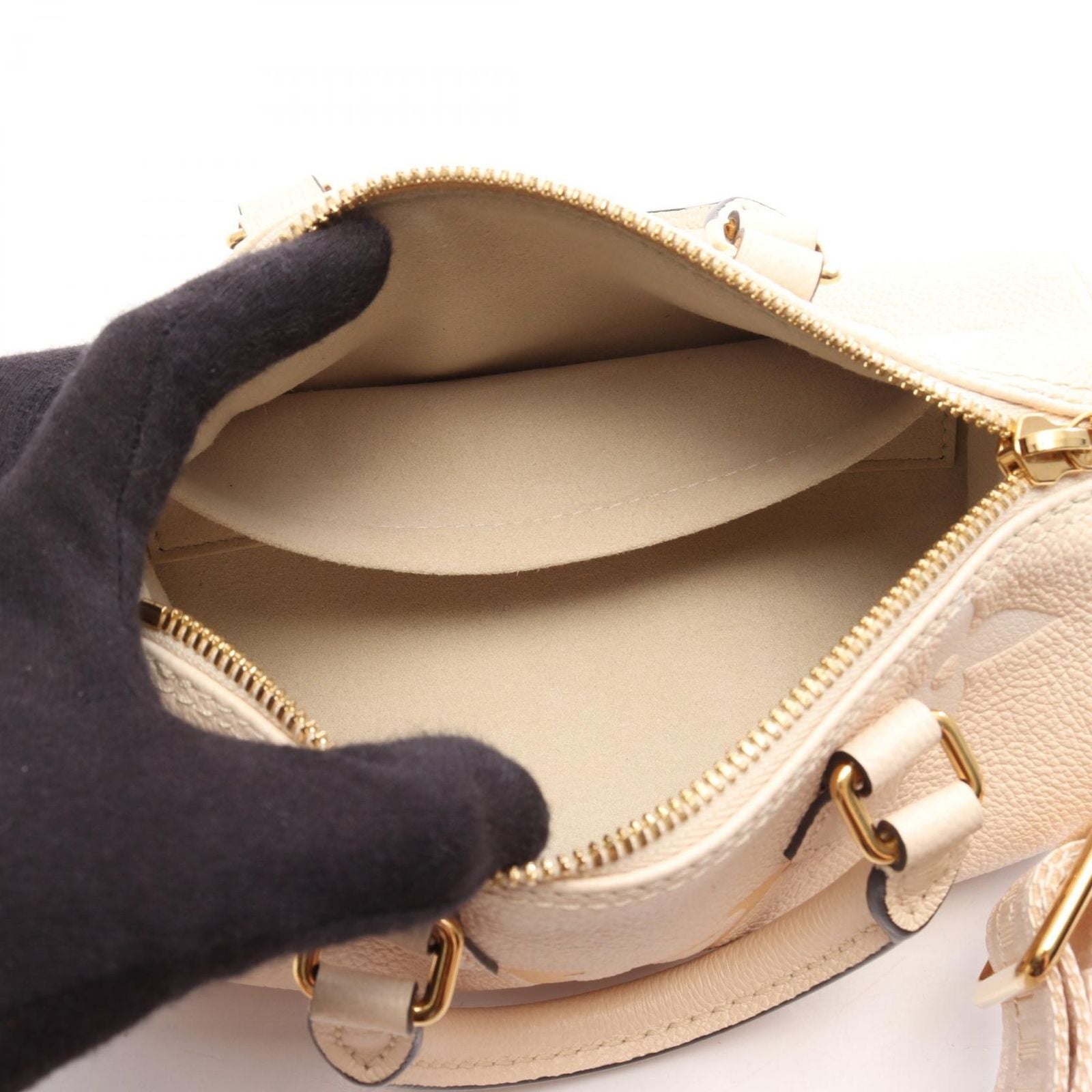 Louis Vuitton Papillon BB 2-Way Cream Saffron Leather Handbag — view 3
