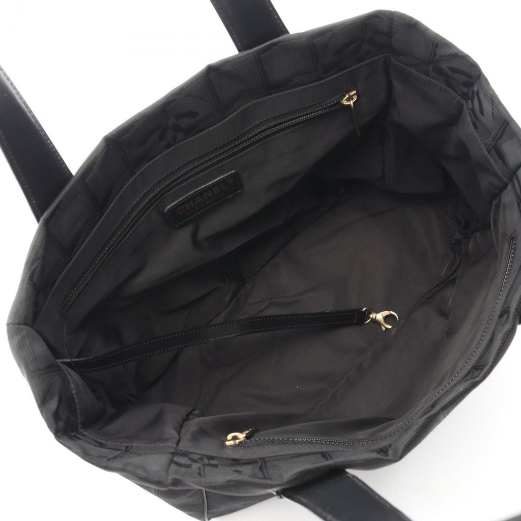 Chanel Tote Bag New Travel Line PM Black Leather PM — view 3