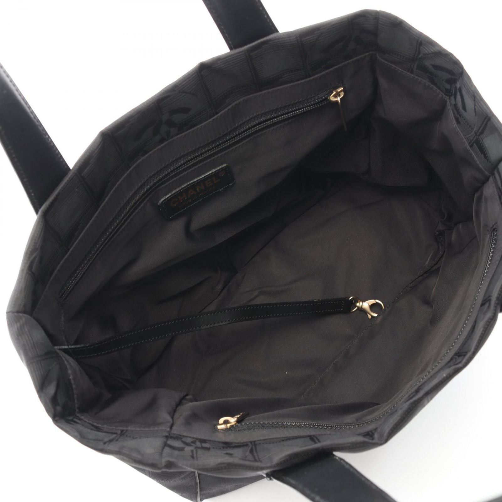 Chanel Tote Bag New Travel Line PM Black Leather PM — view 3
