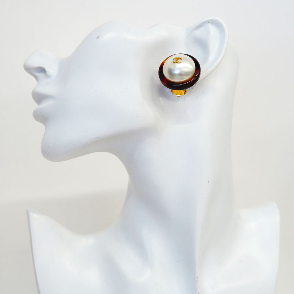 Chanel Earrings Vintage CC Logo Tortoiseshell Pattern Round — view 5