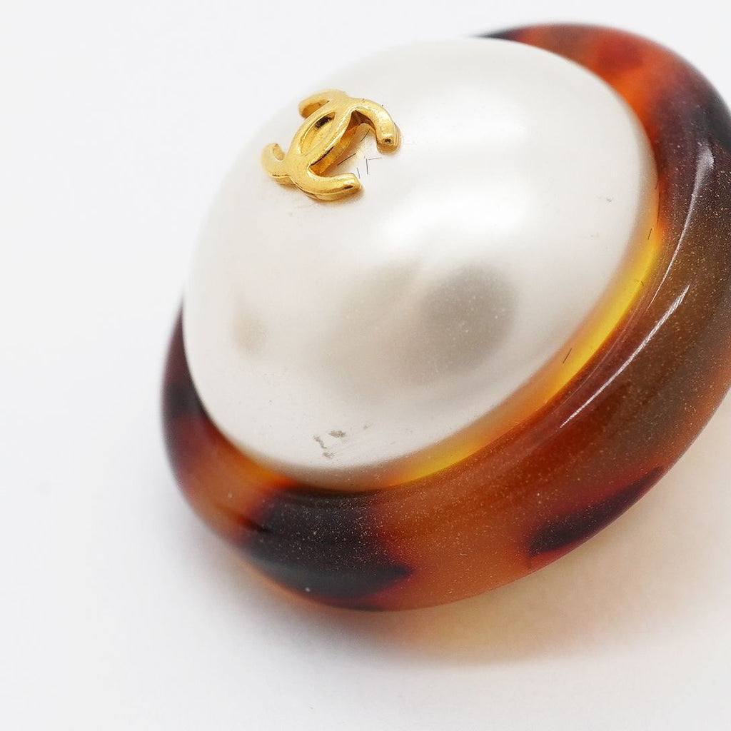 Chanel Earrings Vintage CC Logo Tortoiseshell Pattern Round — view 6