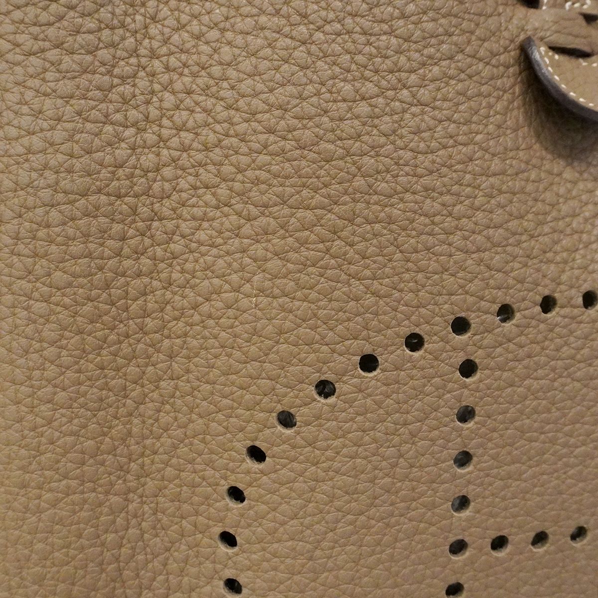 Hermes Shoulder Bag Evelyne Taurillon Clemence Etoupe Silver — view 7
