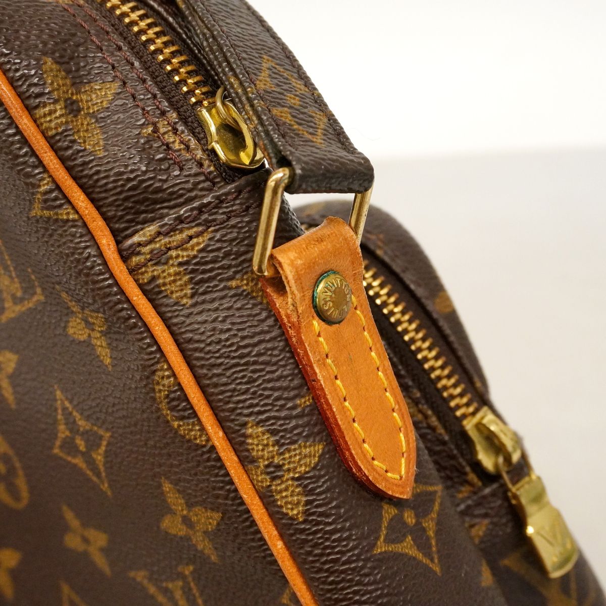 Louis Vuitton Shoulder Bag Monogram Amazon Brown — view 8