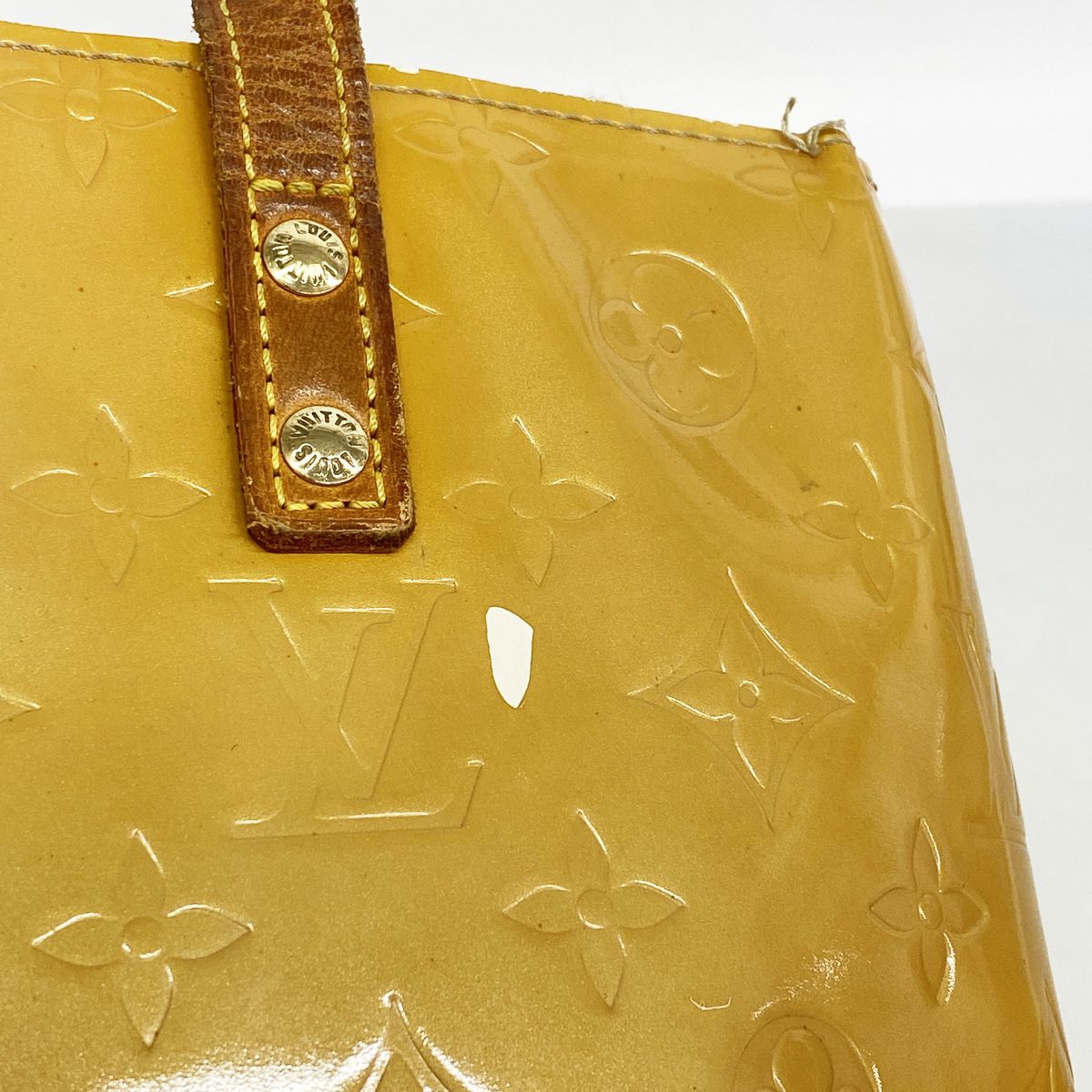 Louis Vuitton Vernis Reed PM Beige Handbag — view 6