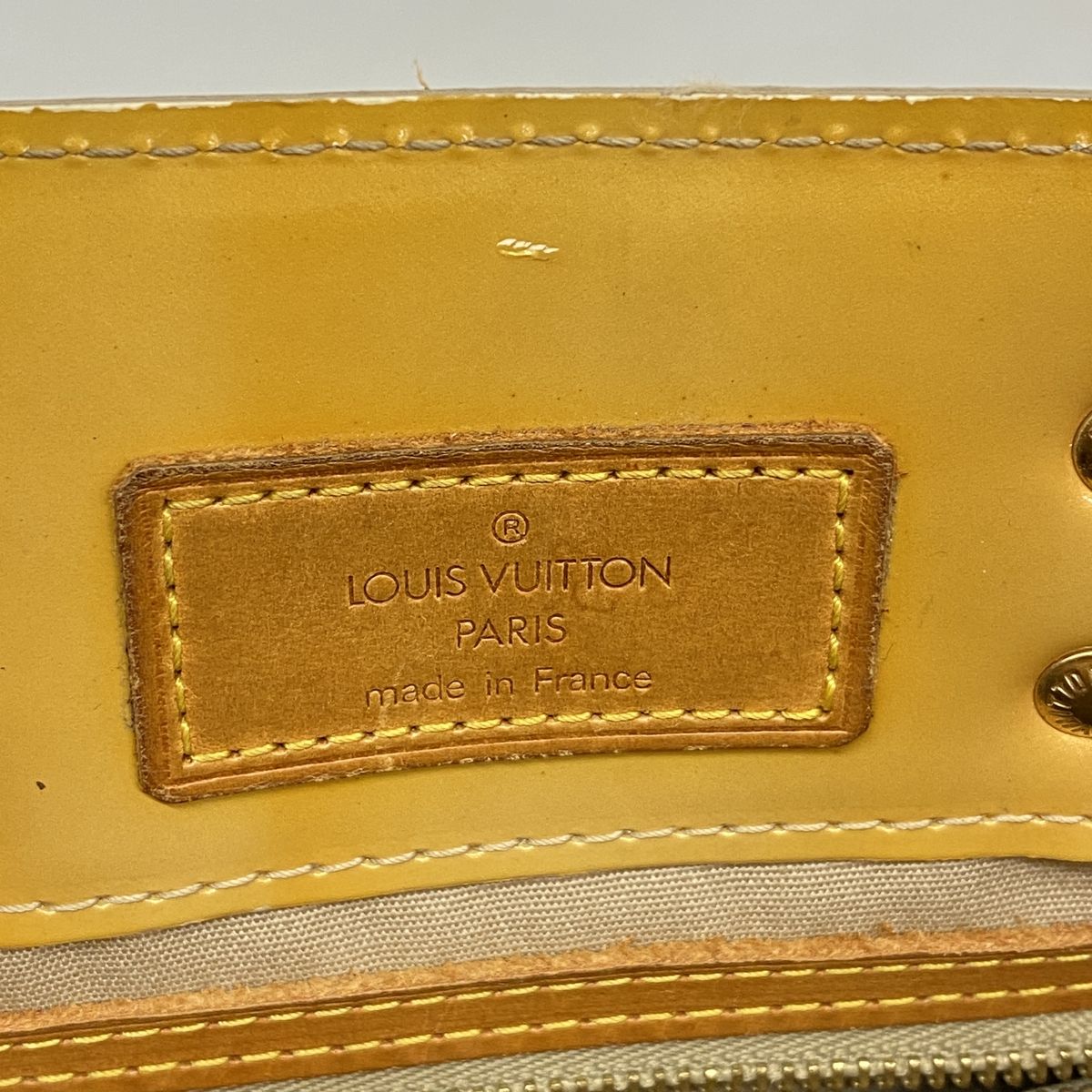 Louis Vuitton Vernis Reed PM Beige Handbag — view 5