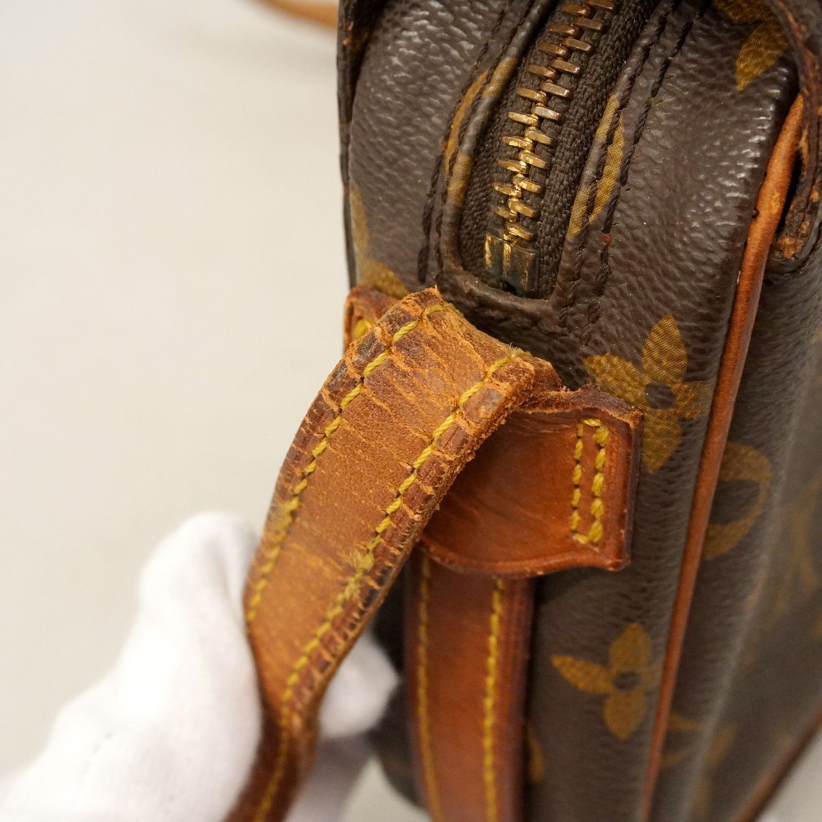Louis Vuitton Shoulder Bag Monogram Saint Germain 24 Brown — view 7