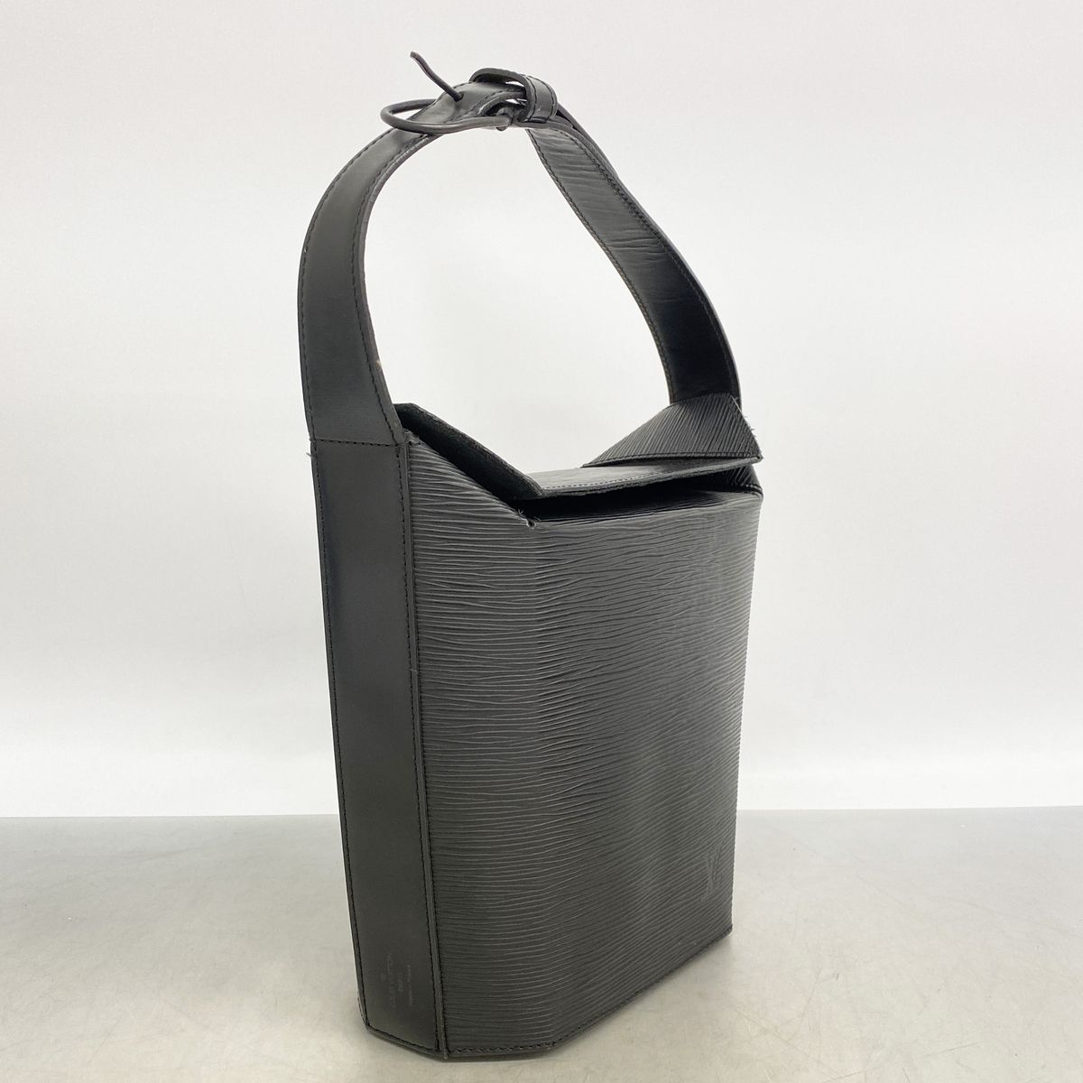 Louis Vuitton Shoulder Bag Epi Sac Saw Noir — view 2