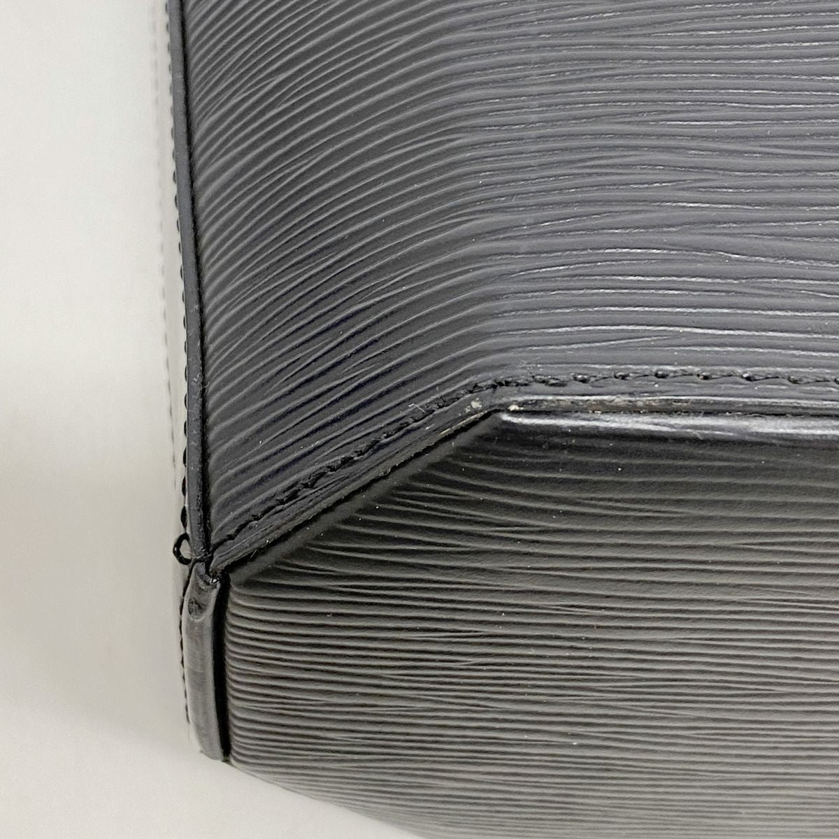 Louis Vuitton Shoulder Bag Epi Sac Saw Noir — view 6