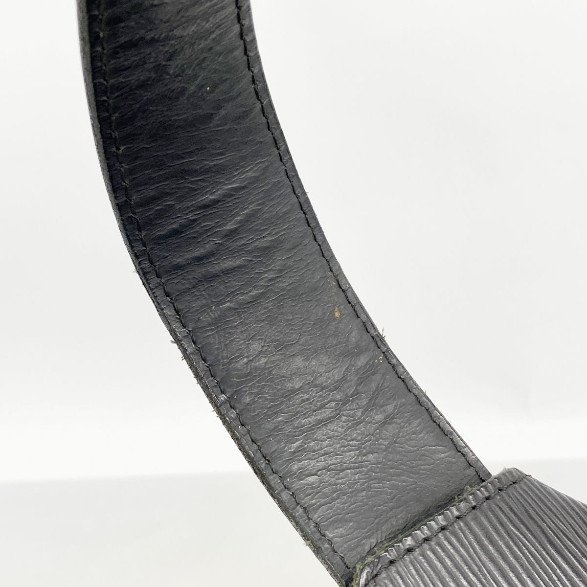 Louis Vuitton Shoulder Bag Epi Sac Saw Noir — view 8