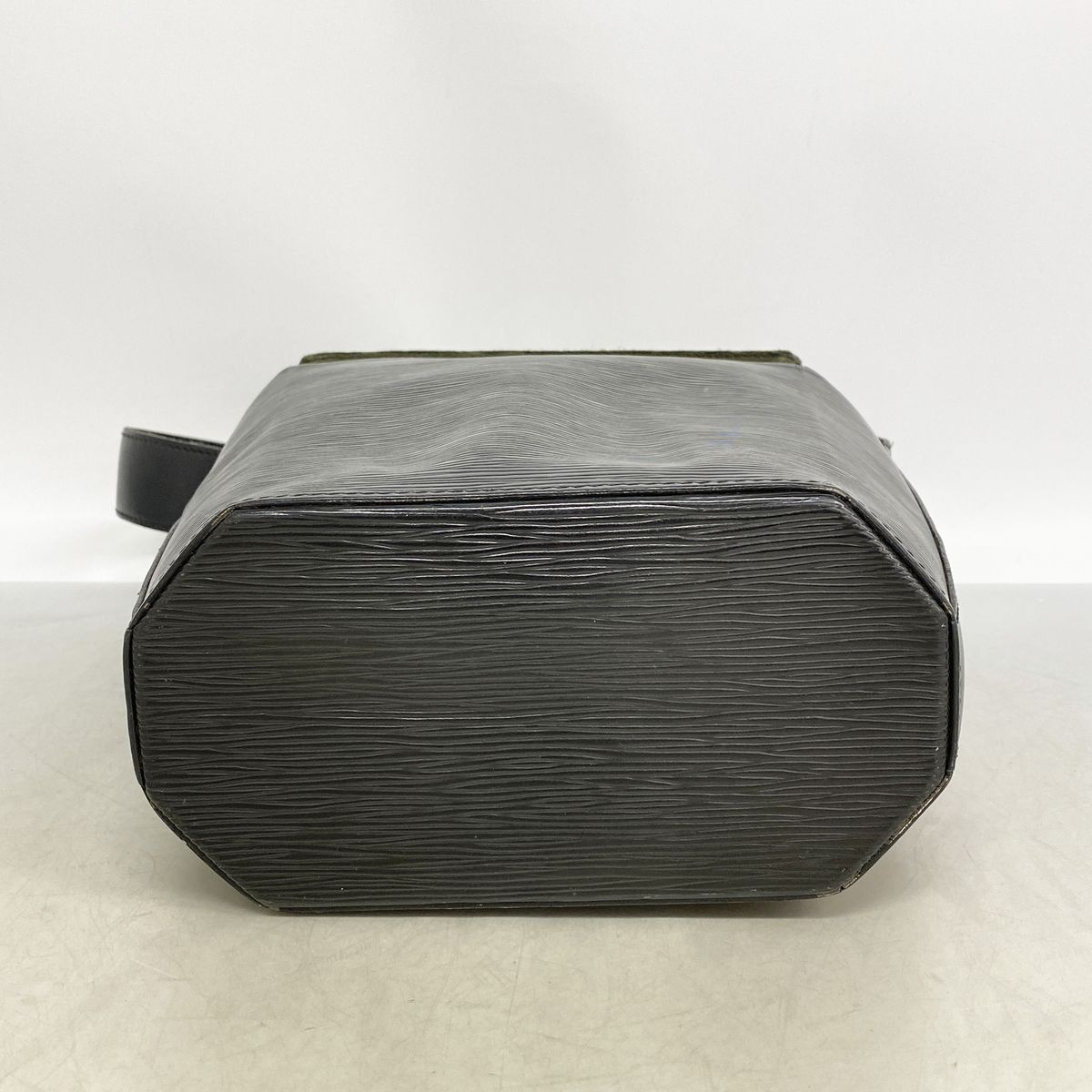 Louis Vuitton Shoulder Bag Epi Sac Saw Noir — view 3
