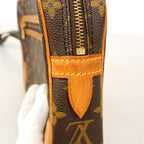 Louis Vuitton Clutch Monogram Marly Dragonne GM Brown — view 7