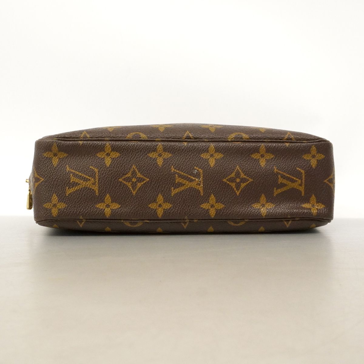 Louis Vuitton Pouch Monogram Trousse Toilet 23 Brown — view 3