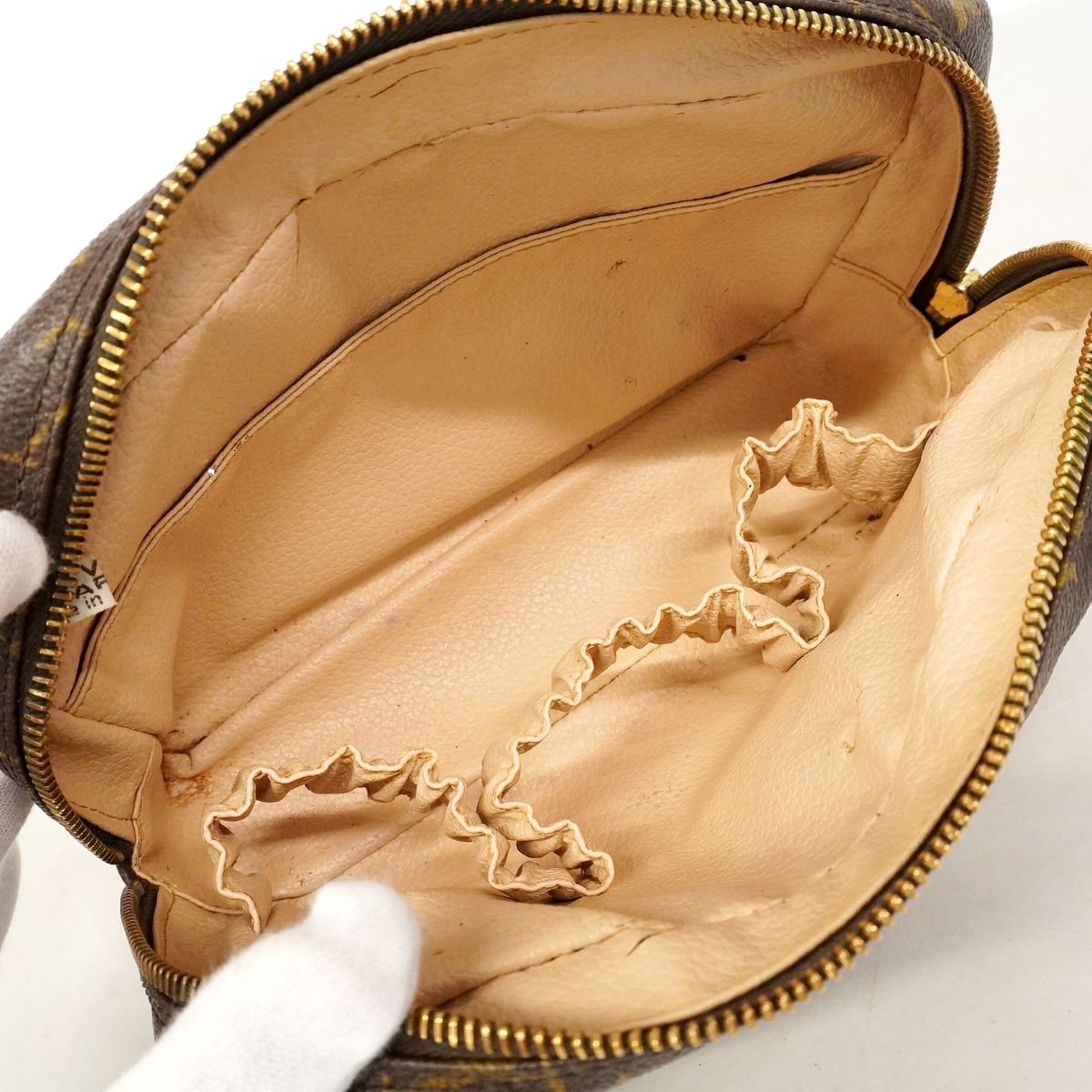 Louis Vuitton Pouch Monogram Trousse Toilet 23 Brown — view 4