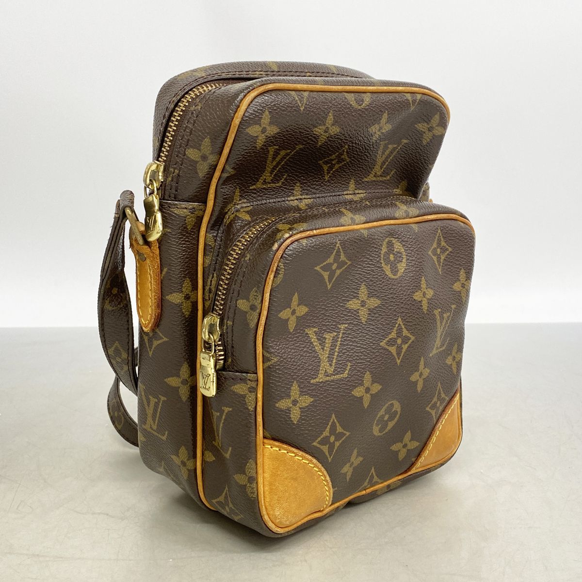 Louis Vuitton Shoulder Bag Monogram Amazon Brown — view 2