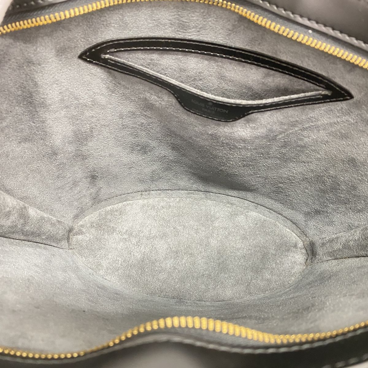 Louis Vuitton Shoulder Bag Epi Saint Jacques Poignet Long Noir — view 4