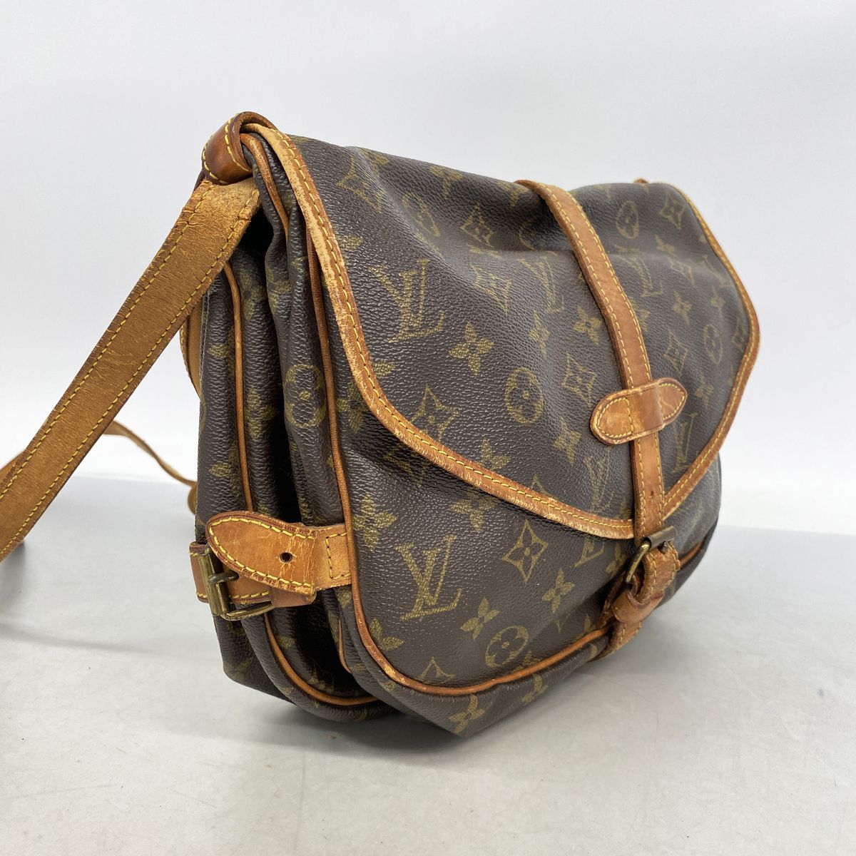 Louis Vuitton Shoulder Bag Monogram Saumur 30 Brown — view 2
