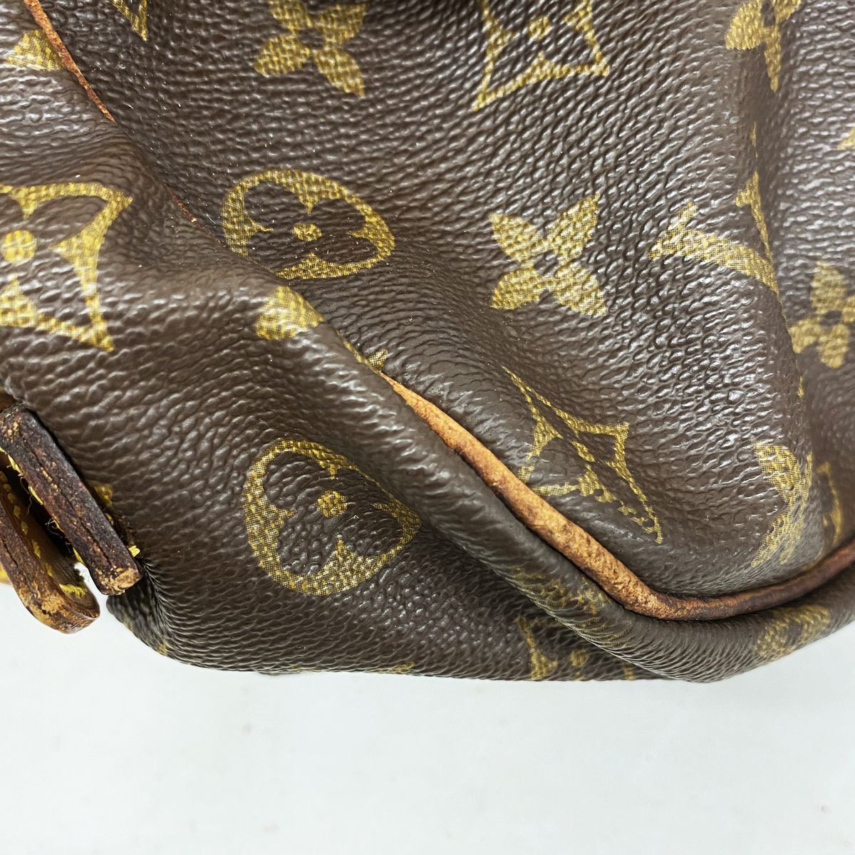 Louis Vuitton Shoulder Bag Monogram Saumur 35 Brown — view 6