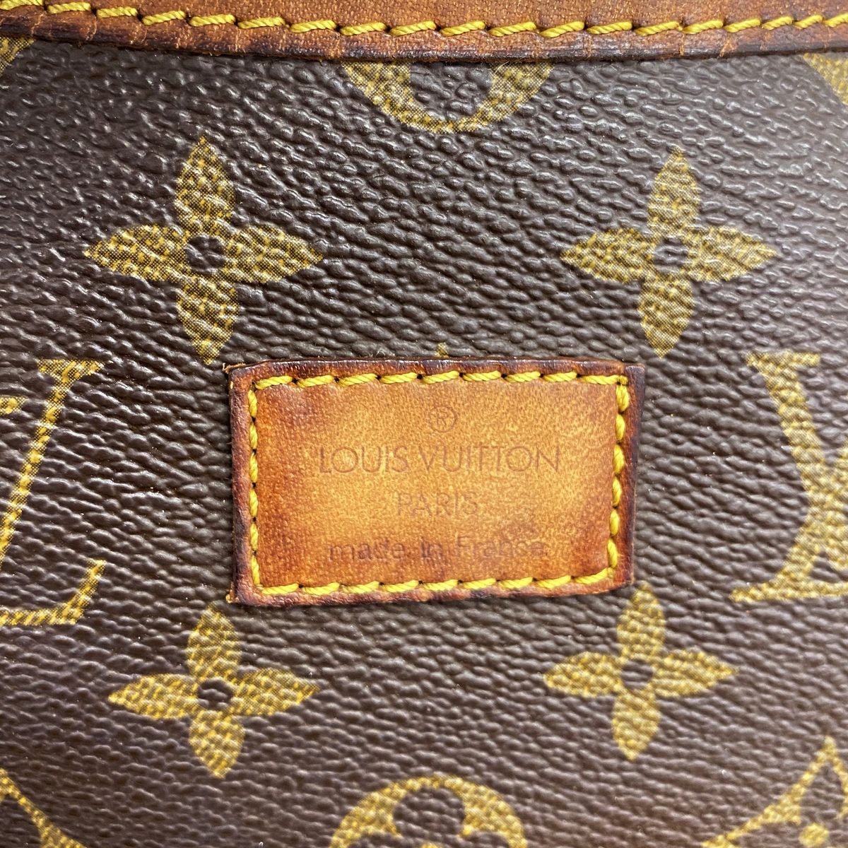 Louis Vuitton Shoulder Bag Monogram Saumur 35 Brown — view 5