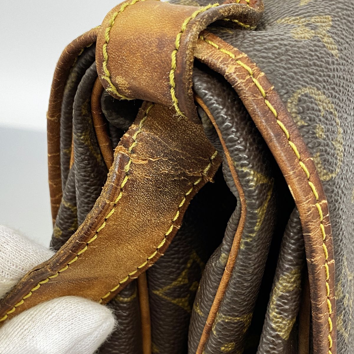 Louis Vuitton Shoulder Bag Monogram Saumur 35 Brown — view 7