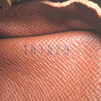 Louis Vuitton Shoulder Bag — view 8