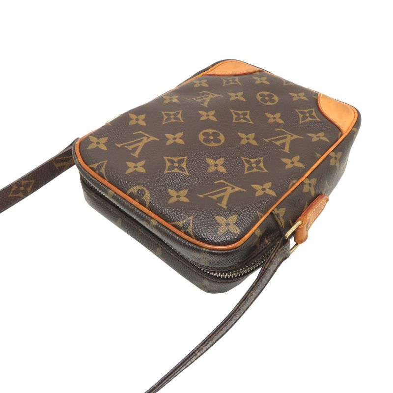 Louis Vuitton Shoulder Bag — view 4
