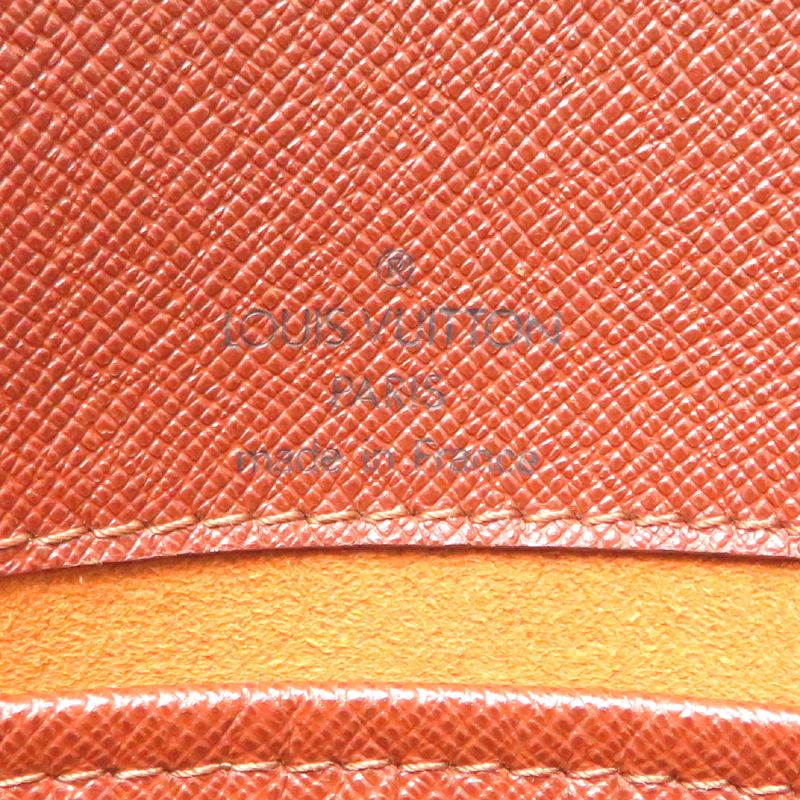 Louis Vuitton Shoulder Bag — view 7