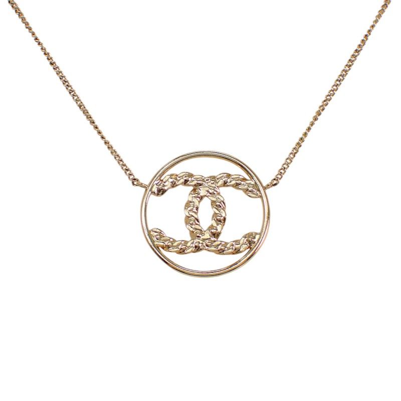 Chanel CC Circle Pendant Included Metal Gold — view 3