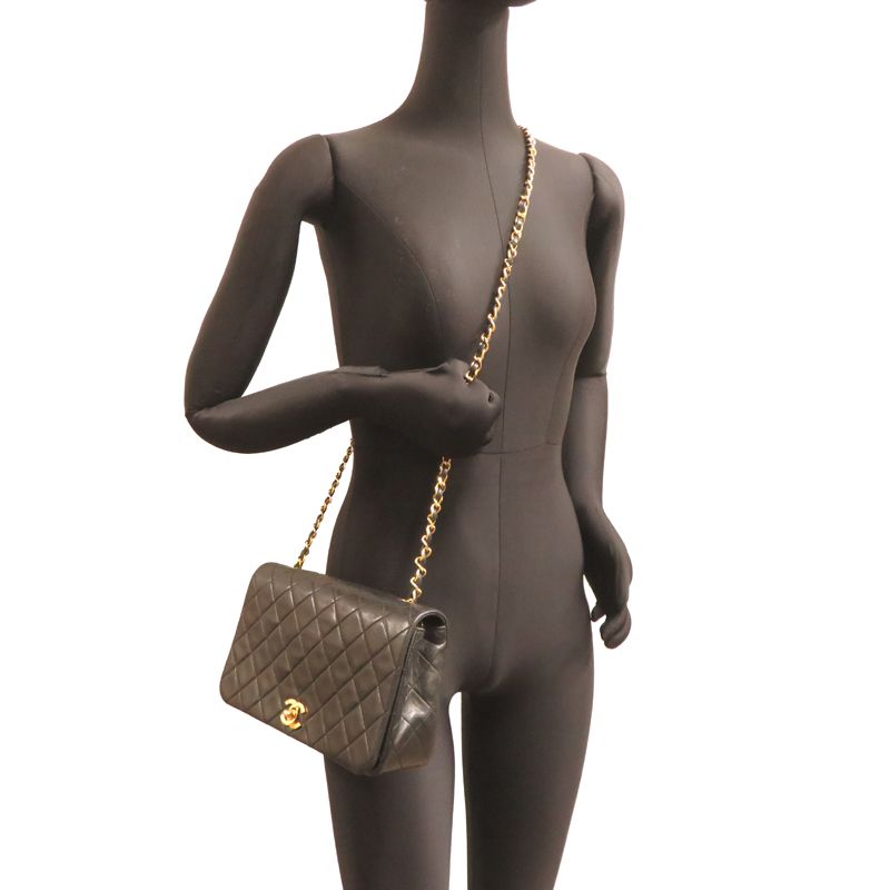 Chanel Shoulder Bag Black — view 8