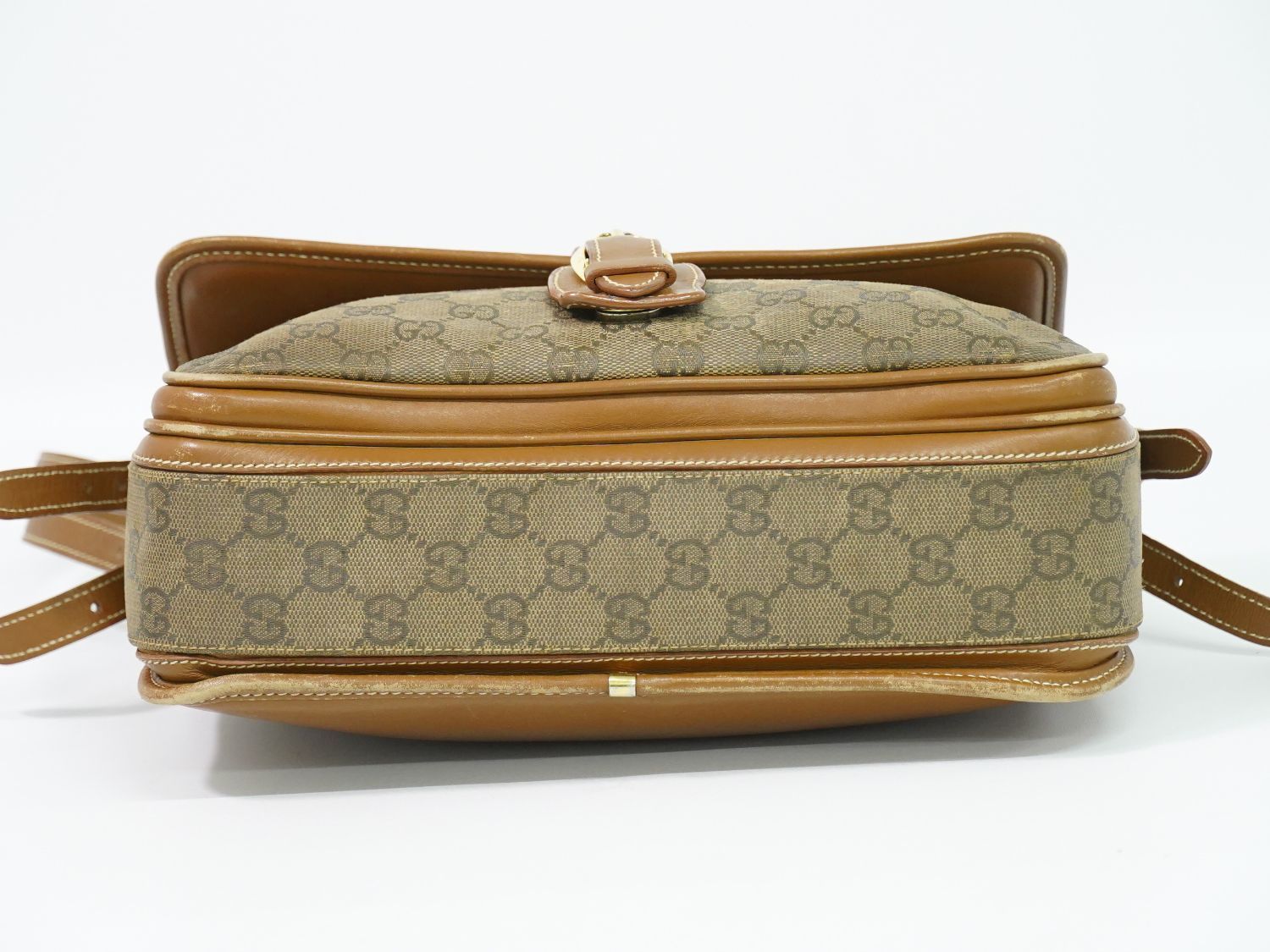 Gucci GG Supreme Shoulder Bag Pochette Brown Vintage — view 3