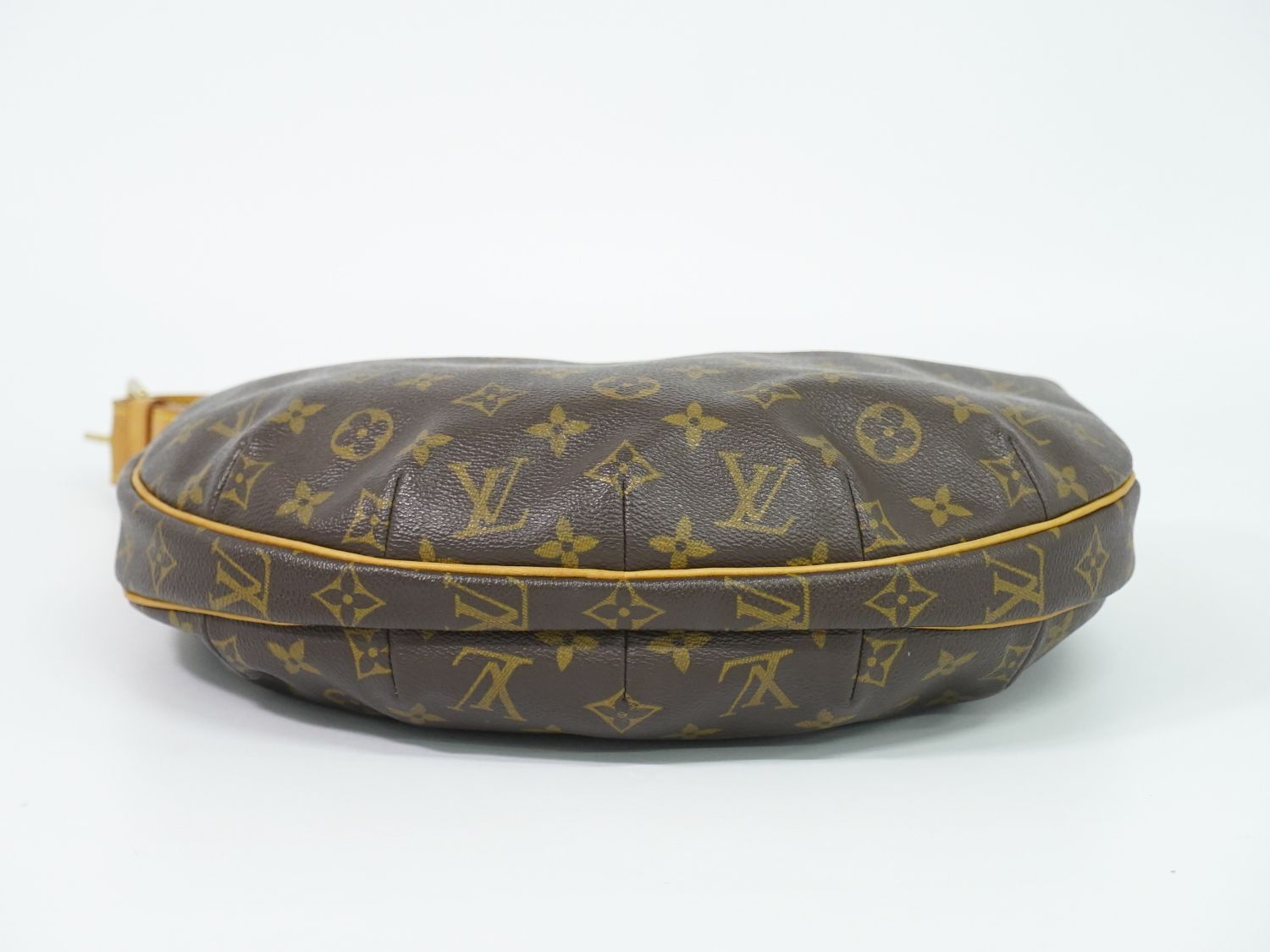 Louis Vuitton LV Croissant MM Monogram Shoulder Bag Brown Vintage — view 3