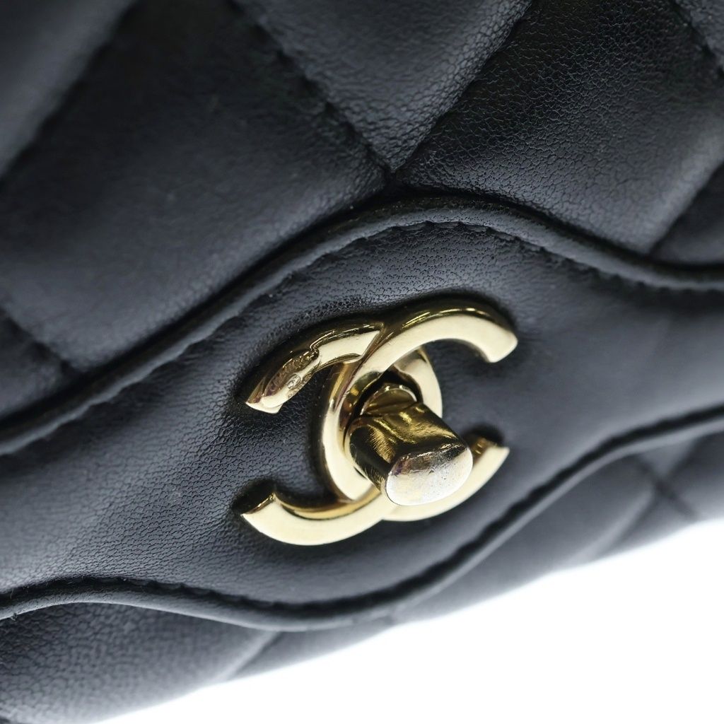 Chanel 25 S Flap S Chain Shoulder Bag Black Lambskin Gold — view 6